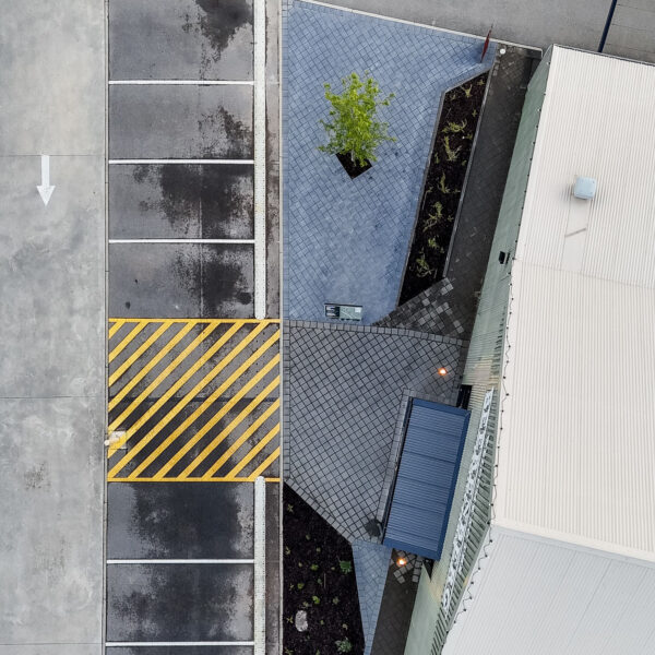 Flagstone 200x200 Charcoal | AHLG Adelaide | Beerenberg1